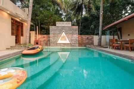 Golden Radiance Airyaman Spa & Pool Villa Breakfast & Spa Included Mysore Eksteriør billede