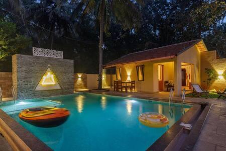 Golden Radiance Airyaman Spa & Pool Villa Breakfast & Spa Included Mysore Eksteriør billede