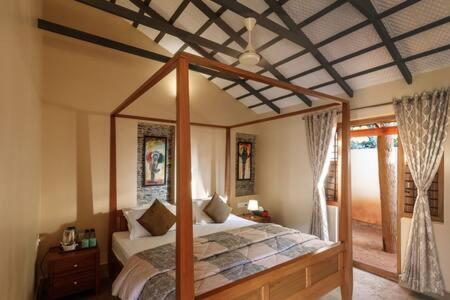 Golden Radiance Airyaman Spa & Pool Villa Breakfast & Spa Included Mysore Eksteriør billede